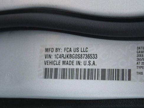 New 2025 Jeep Grand Cherokee L Limited w/ Luxury Tech Group II AWD/4WD image 8