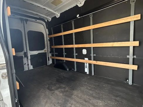 Used 2022 Ford E-Transit 148 High Roof w/ Load Area Protection Package RWD image 40