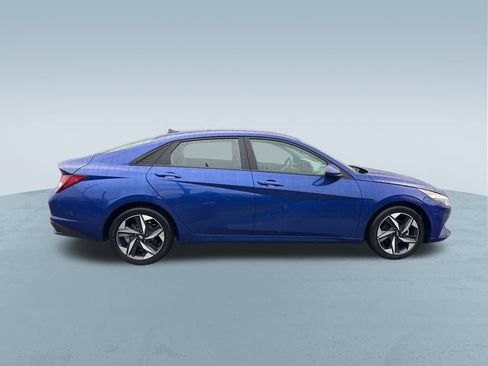 Used 2023 Hyundai Elantra SEL w/ Convenience Package image 9
