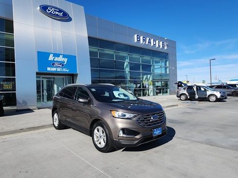 Used 2019 Ford Edge SEL w/ Equipment Group 201A image 3
