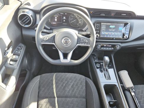 Used 2021 Nissan Kicks SV FWD image 5