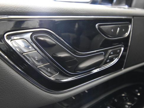 Used 2018 Lincoln Navigator Reserve w/ Technology Package image 35