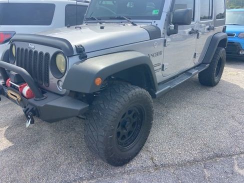 Used 2017 Jeep Wrangler Unlimited Sport image 5