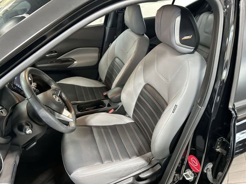 Certified 2022 Nissan Kicks SR w/ Premium Package FWD image 26