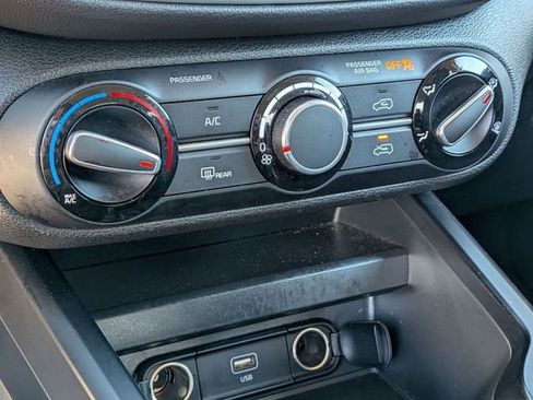 Used 2024 Kia Soul LX w/ Option Group 015 image 18