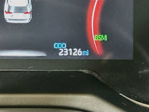 Used 2025 Toyota RAV4 XLE FWD image 10