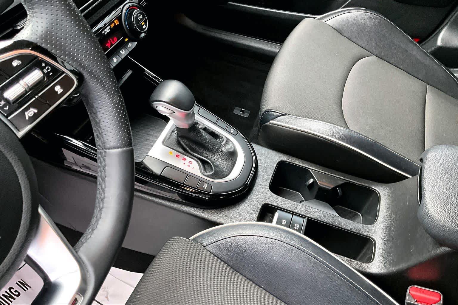 Used 2023 Kia Forte GT-Line w/ GT-Line Technology Package FWD image 17