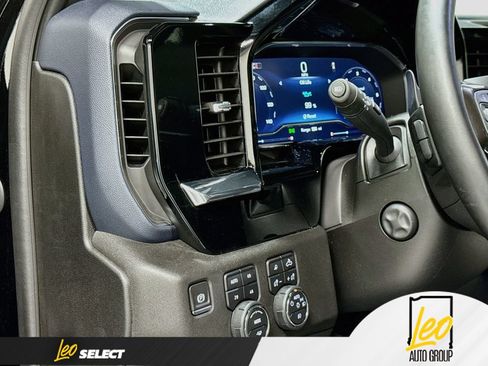 Used 2024 Chevrolet Silverado 1500 High Country AWD/4WD image 13