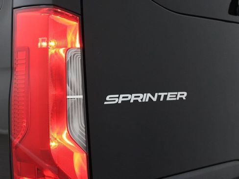 New 2024 Mercedes-Benz Sprinter 2500 image 4