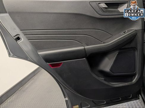 Used 2022 Ford Escape SE w/ SE Sport Appearance Package AWD/4WD image 23