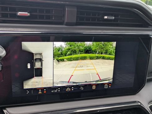 Used 2024 GMC Sierra 2500 AT4X AWD/4WD image 23
