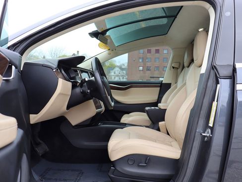 Used 2017 Tesla Model X 100D image 11