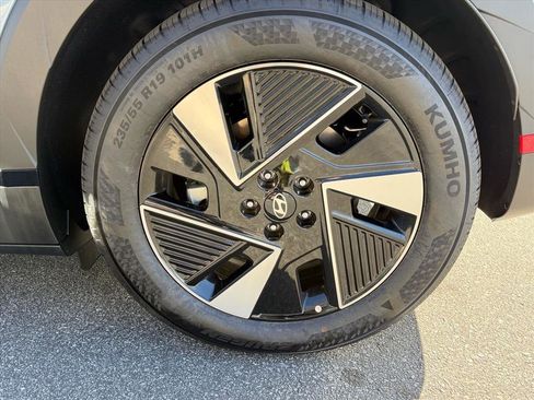 New 2026 Hyundai Ioniq 5 SEL image 11