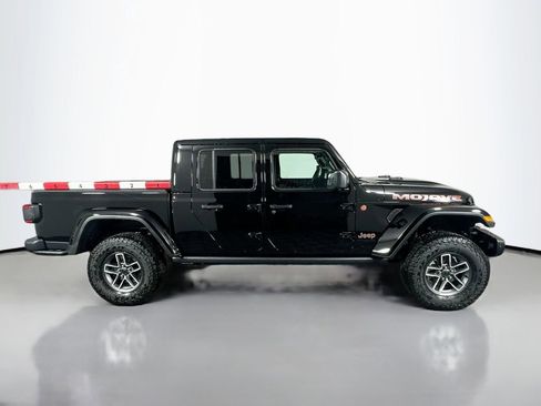 New 2026 Jeep Gladiator Mojave image 8