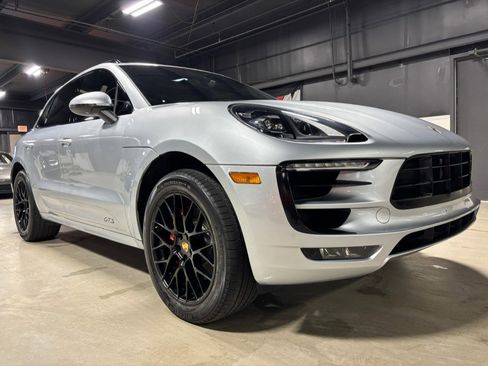Used 2018 Porsche Macan GTS AWD/4WD image 9