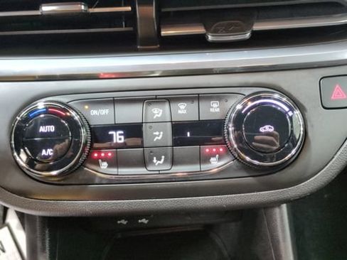 Used 2024 Buick Envista Preferred w/ Convenience I Package FWD image 29