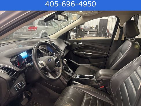 Used 2016 Ford Escape Titanium image 9