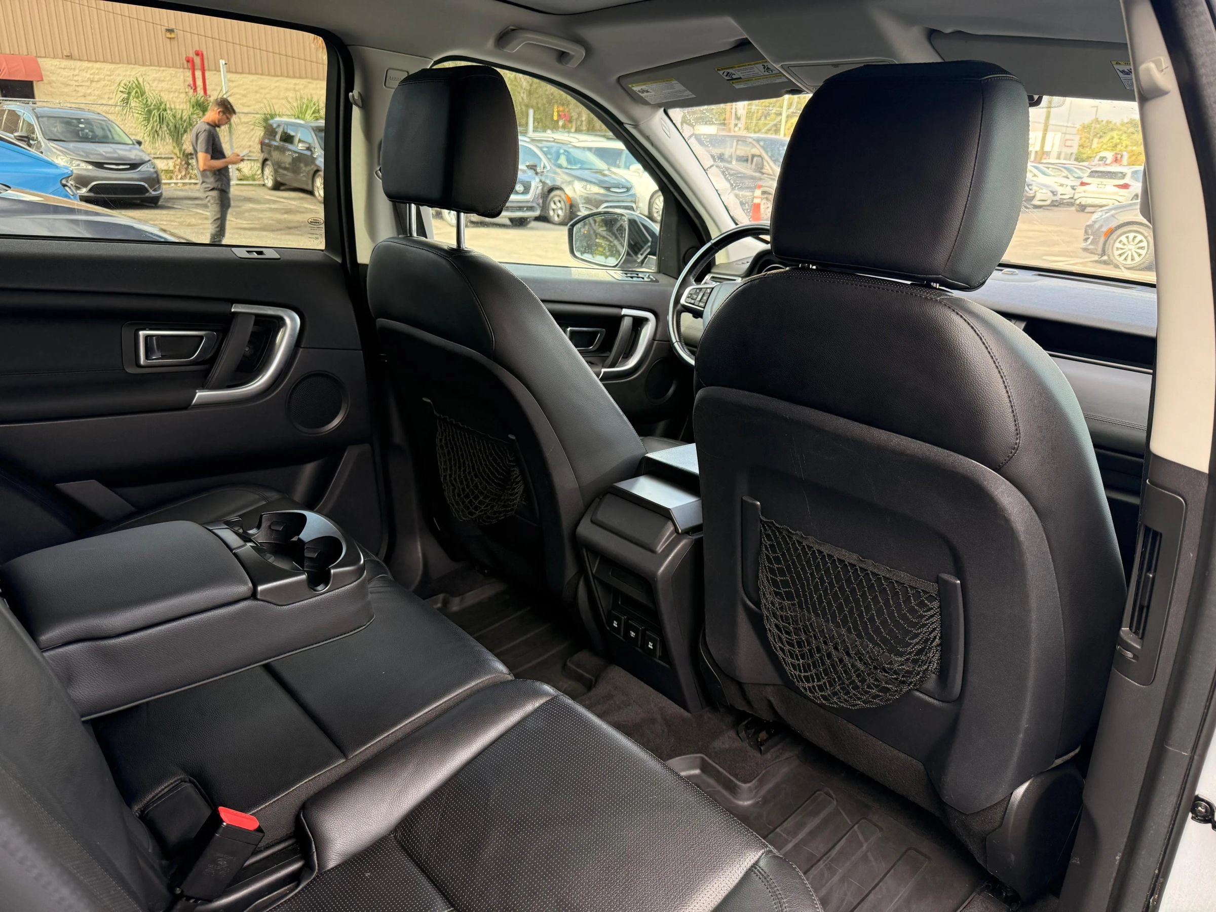 Used 2018 Land Rover Discovery Sport HSE AWD/4WD image 16