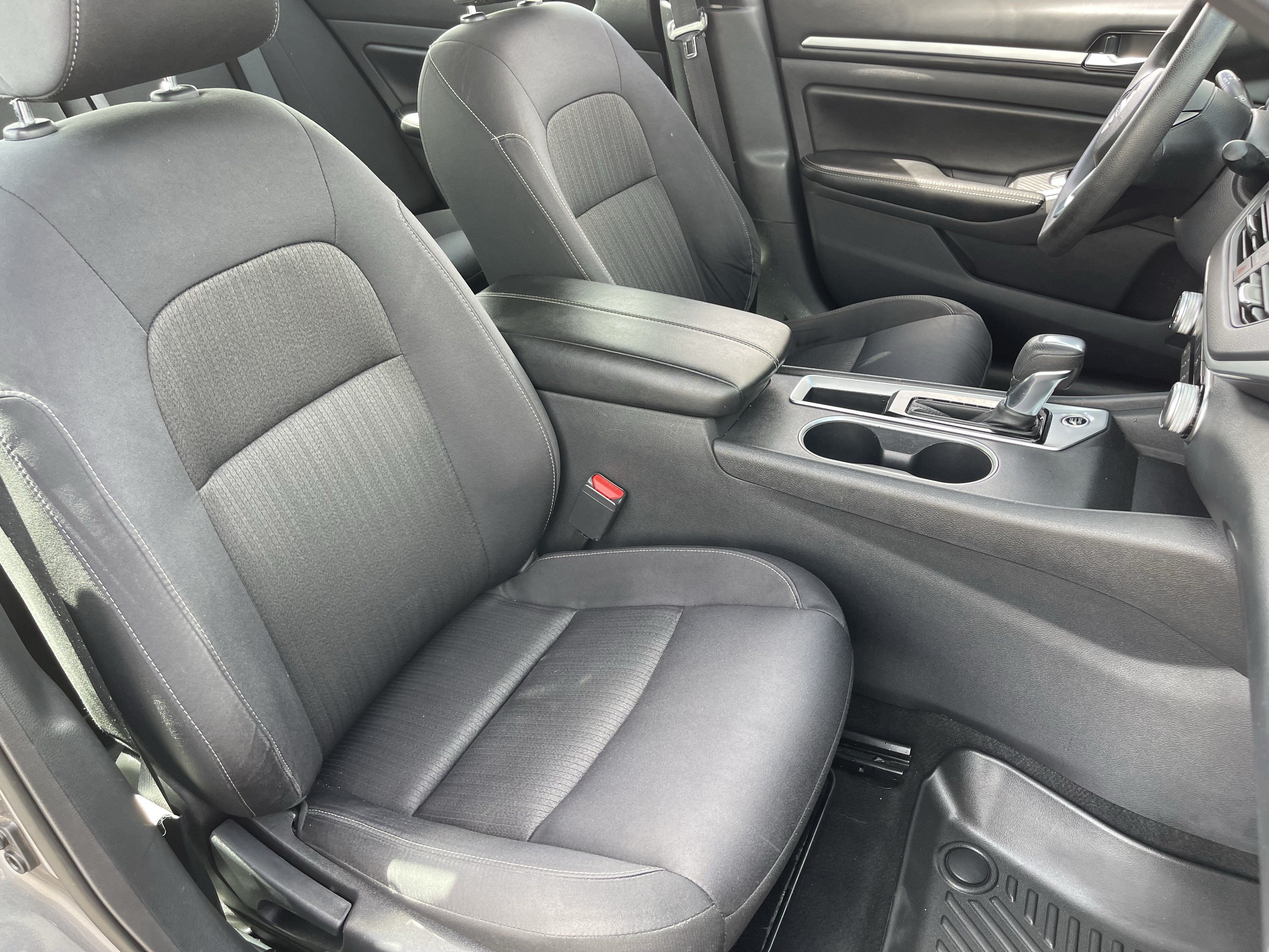 Used 2022 Nissan Altima 2.5 SV FWD image 9