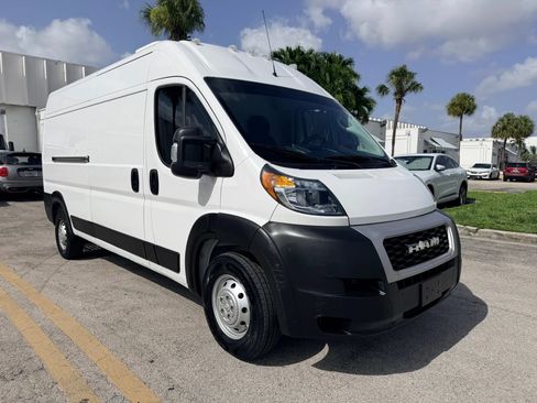 Used 2021 RAM ProMaster 2500 FWD image 1