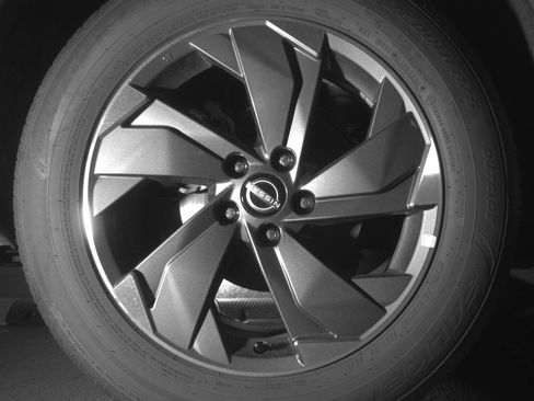 Used 2025 Nissan Rogue SV image 15