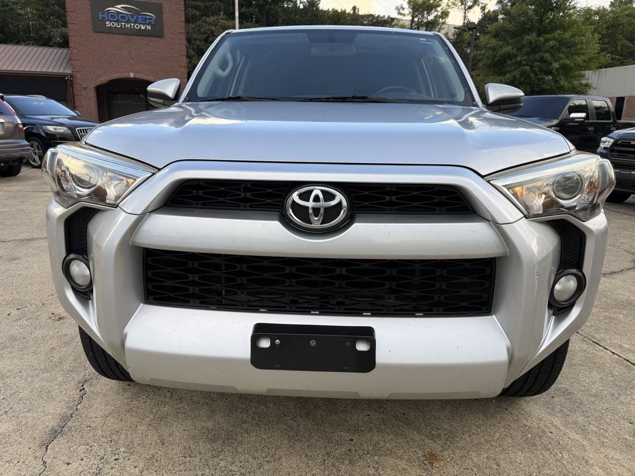 Used 2016 Toyota 4Runner SR5 RWD image 8