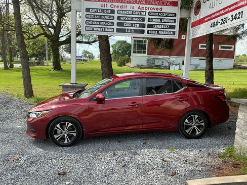 Used 2021 Nissan Sentra SV FWD image 2