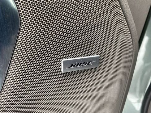 Used 2024 GMC Yukon SLT w/ SLT Luxury Package image 20