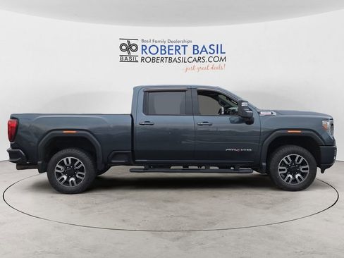 Used 2020 GMC Sierra 2500 AT4 w/ AT4 Premium Package image 6
