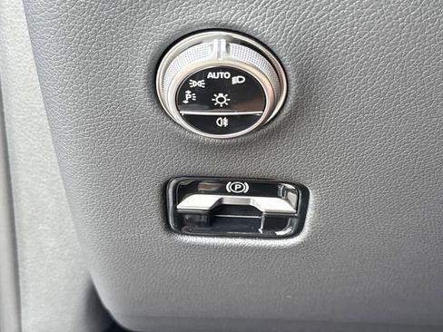 New 2025 Mercedes-Benz GLC 300 4MATIC image 15