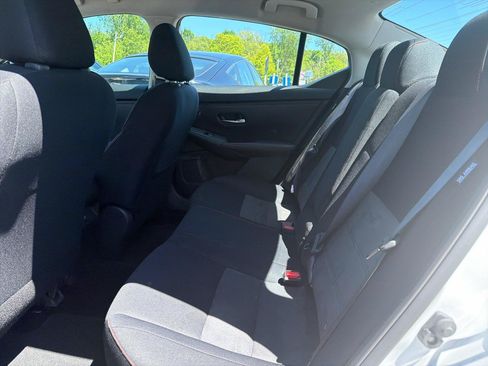 Used 2024 Nissan Sentra SR FWD image 19