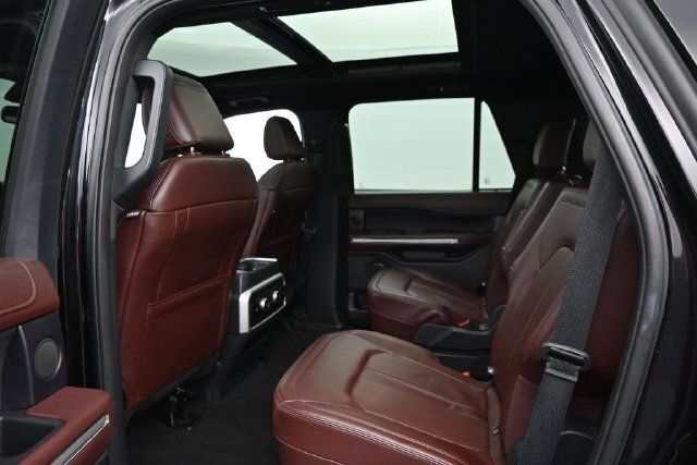 Used 2024 Ford Expedition Limited AWD/4WD image 16