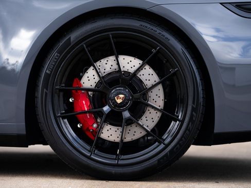 Used 2025 Porsche 911 Carrera 4 GTS image 34