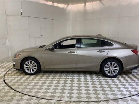 Used 2022 Chevrolet Malibu LT image 7