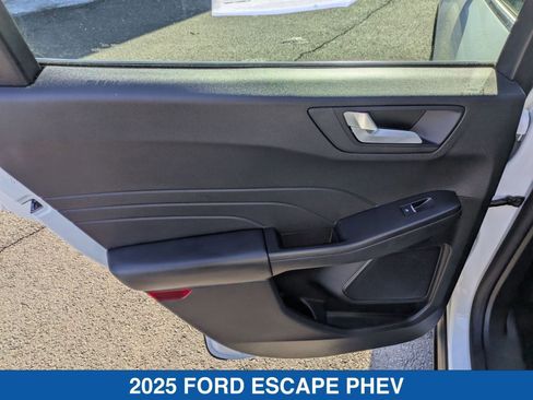Used 2025 Ford Escape Base image 30