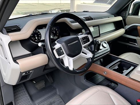 Used 2020 Land Rover Defender 110 HSE image 15