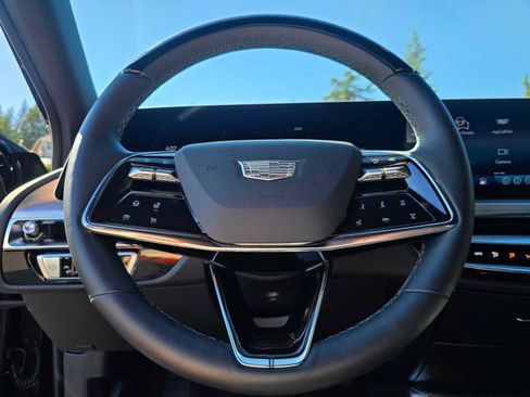 Used 2026 Cadillac Lyriq Luxury AWD/4WD image 24