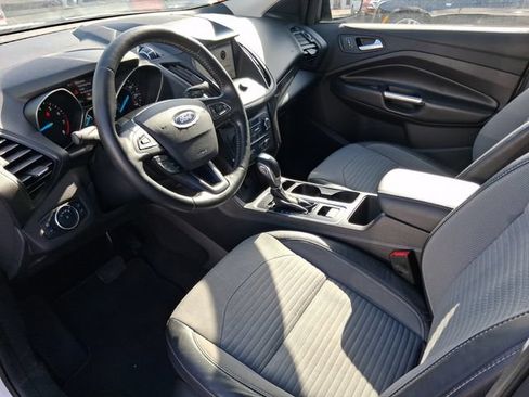 Used 2019 Ford Escape SE FWD image 11