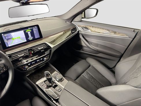 Certified 2023 BMW 530i w/ Premium Package RWD image 22