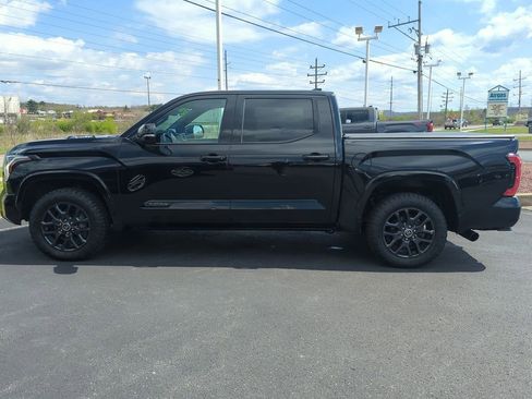 Used 2023 Toyota Tundra Platinum AWD/4WD image 5