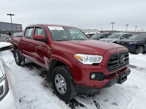Certified 2018 Toyota Tacoma SR image 2