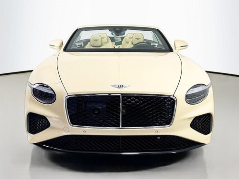 Used 2026 Bentley Continental GTC AWD/4WD image 2