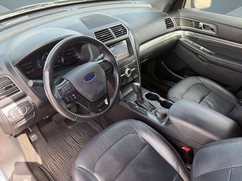 Used 2018 Ford Explorer Sport w/ Equipment Group 401A AWD/4WD image 4