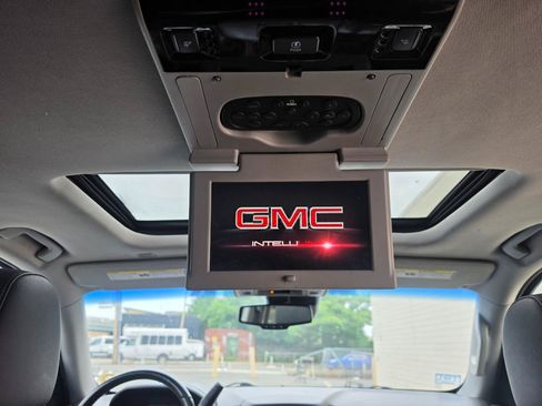 Used 2017 GMC Yukon SLT w/ Open Road Package AWD/4WD image 17