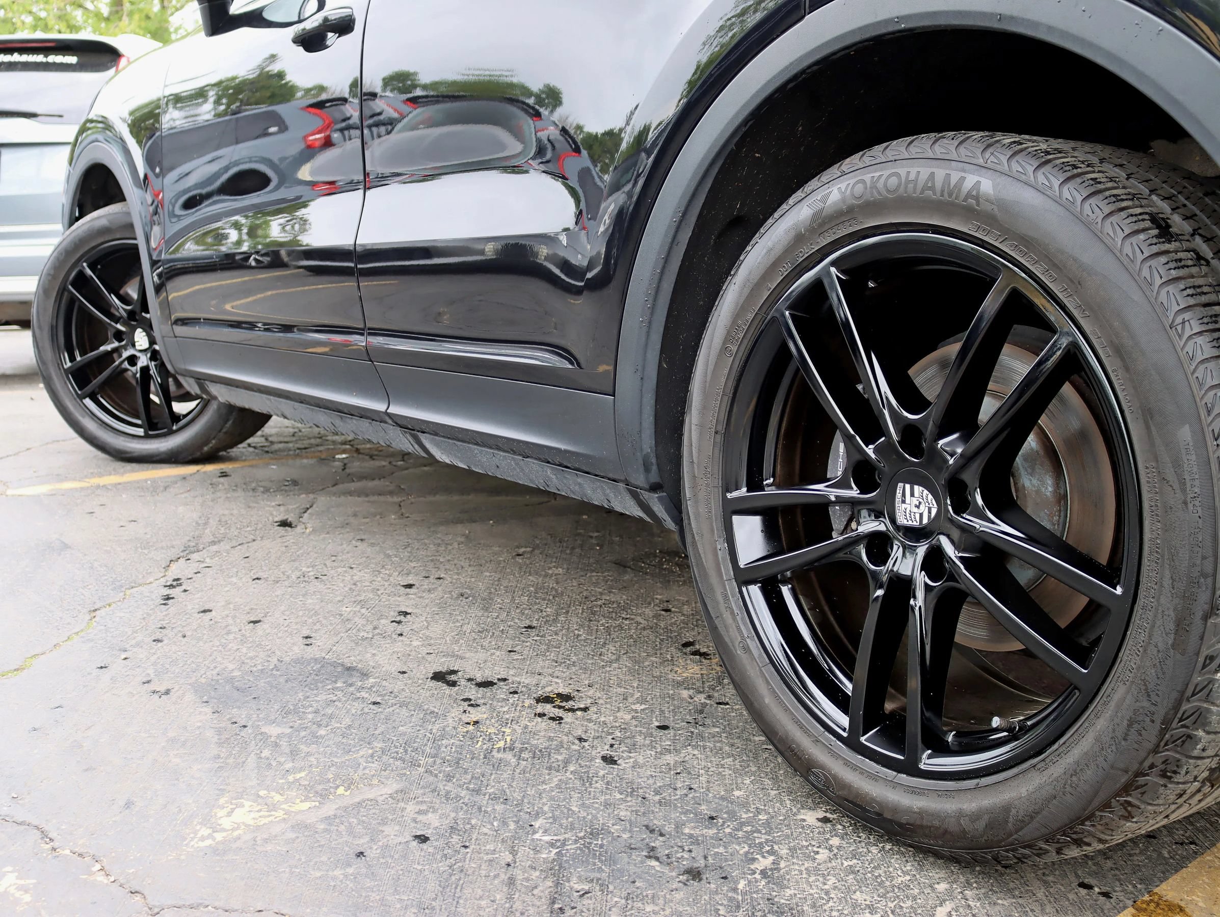 Used 2020 Porsche Cayenne AWD/4WD image 12
