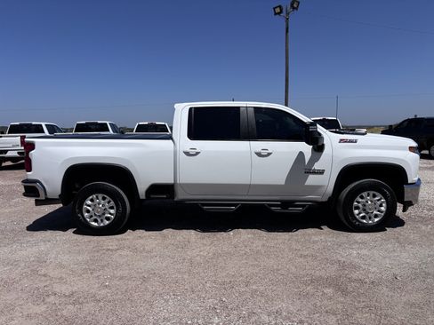 Used 2021 Chevrolet Silverado 2500 LT w/ Texas Edition AWD/4WD image 8