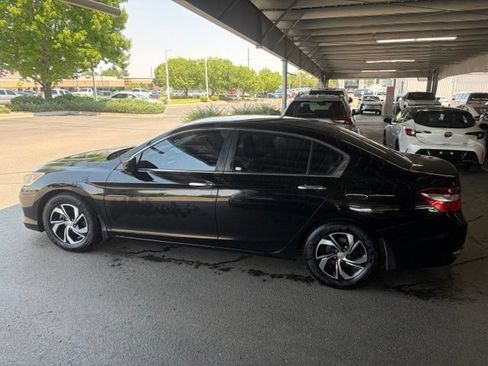 Used 2016 Honda Accord LX image 16
