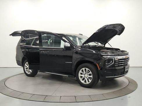 Used 2025 Chevrolet Tahoe Premier RWD image 9