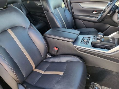 Used 2025 MAZDA CX-90 3.3 Turbo w/ Premium Plus Pkg image 4