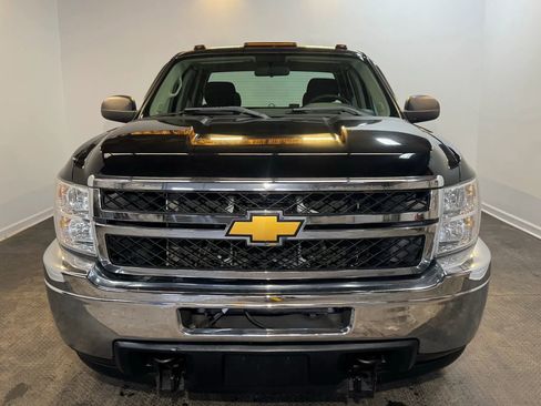 Used 2013 Chevrolet Silverado 2500 W/T w/ Snow Plow Prep Package image 2